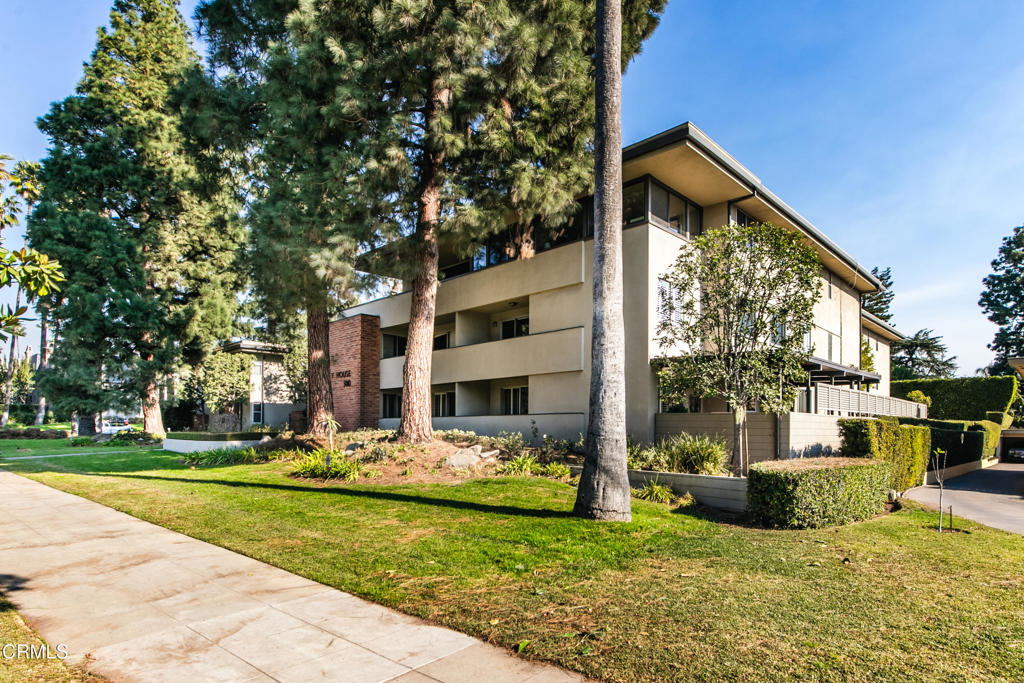 380 S Orange Grove Boulevard 12