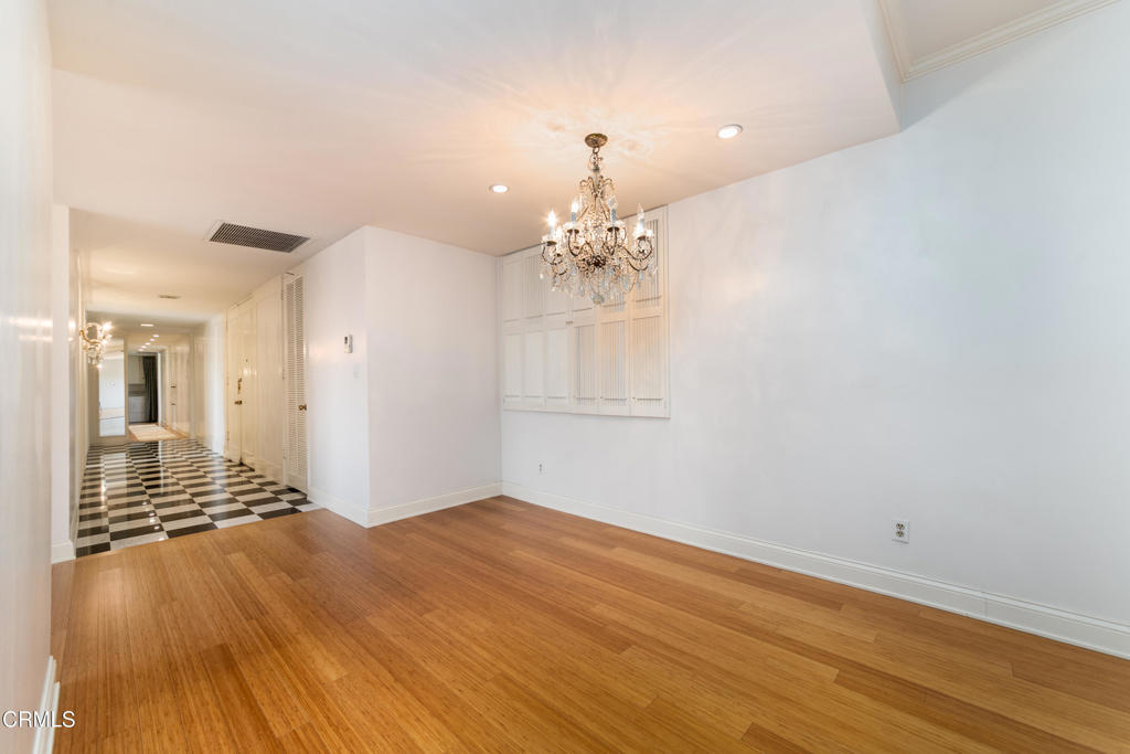 380 S Orange Grove Boulevard 12