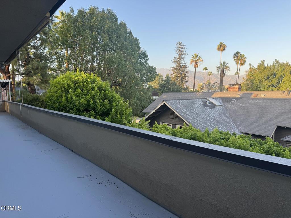 380 S Orange Grove Boulevard 12