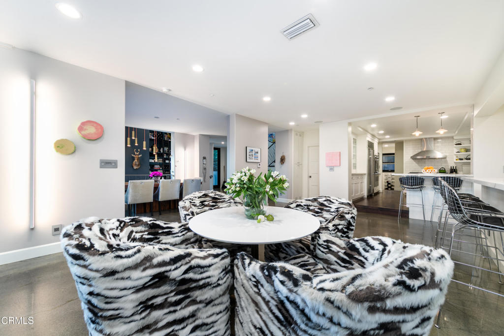 1411 Edgehill Place