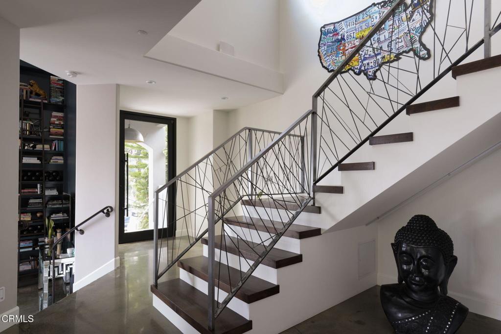 1411 Edgehill Place