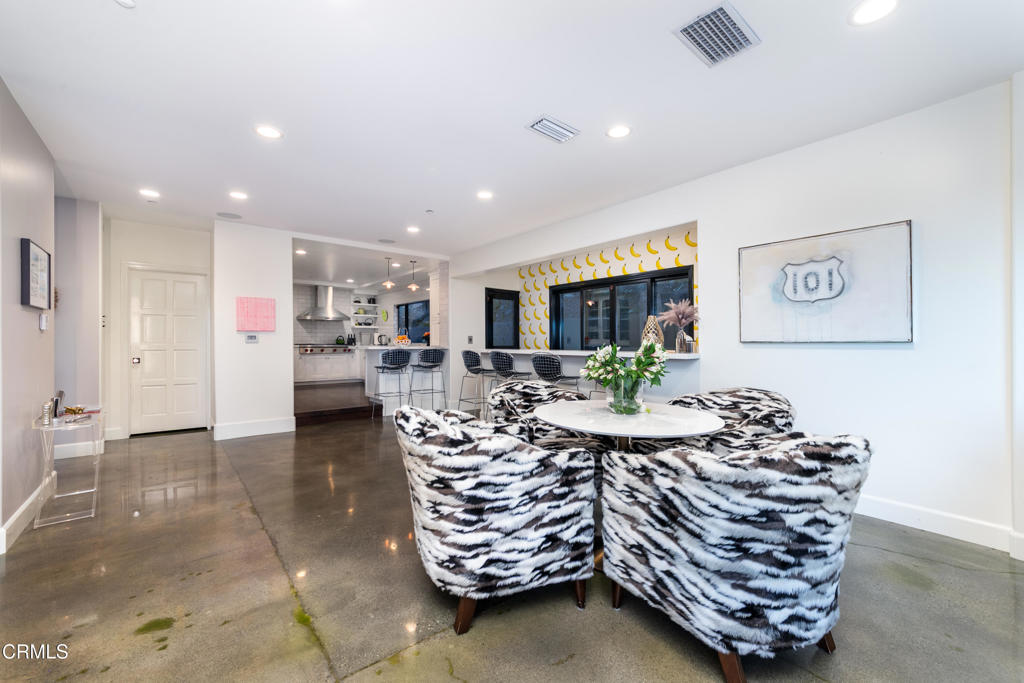 1411 Edgehill Place