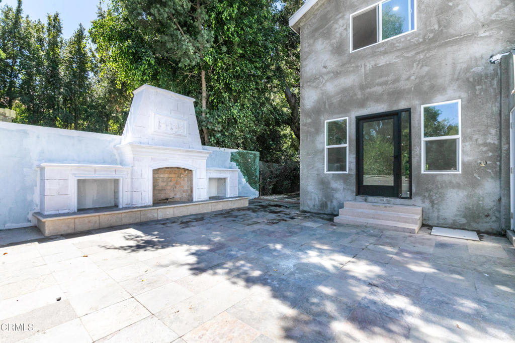 1230 Wellington Avenue