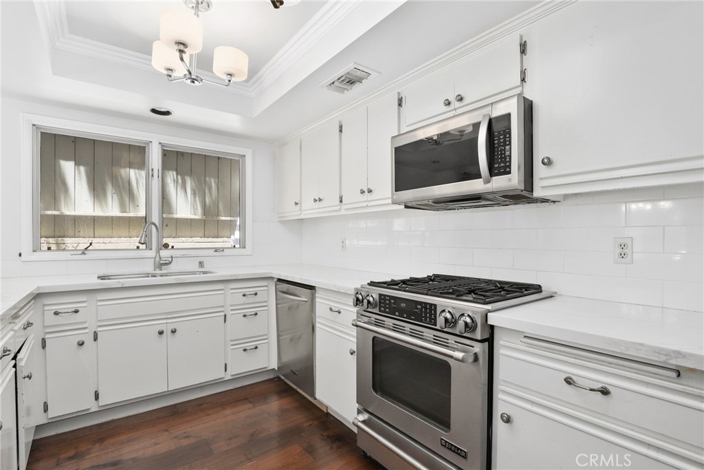 749 Canyon Crest Drive