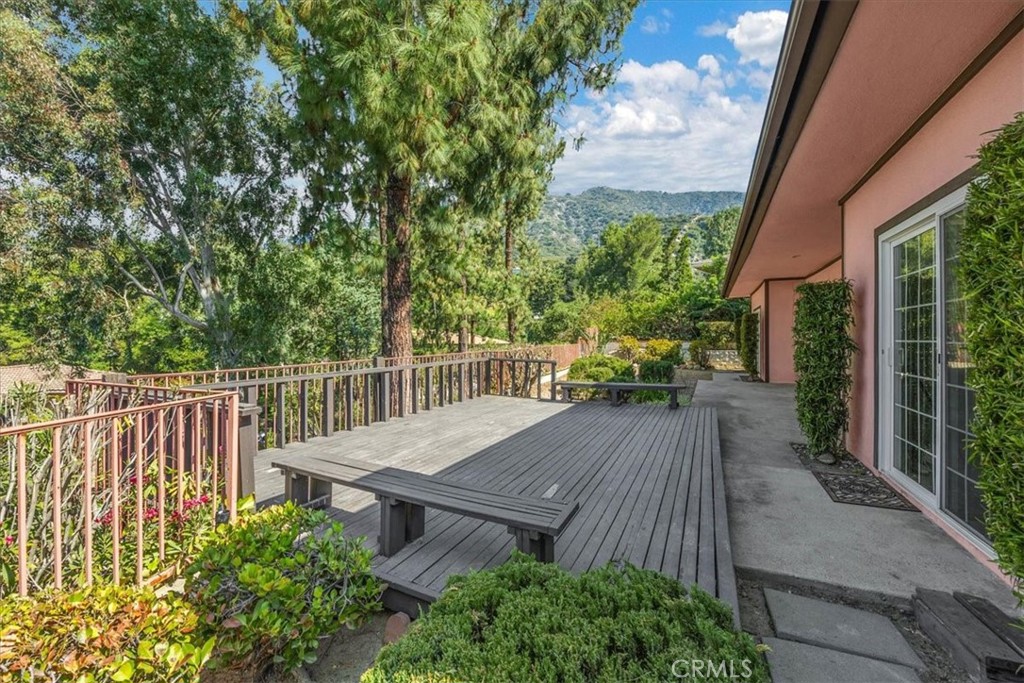 5833 Briartree Drive