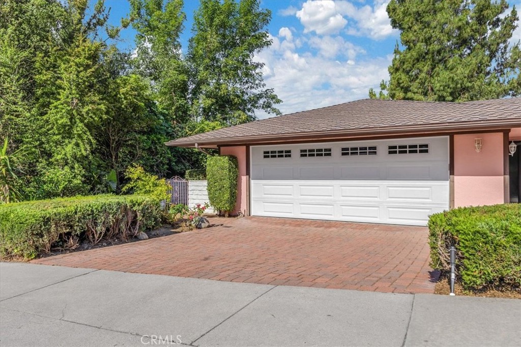 5833 Briartree Drive