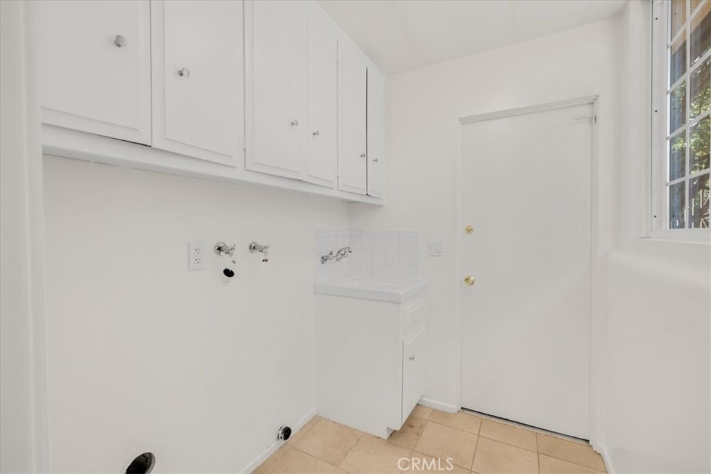 5833 Briartree Drive