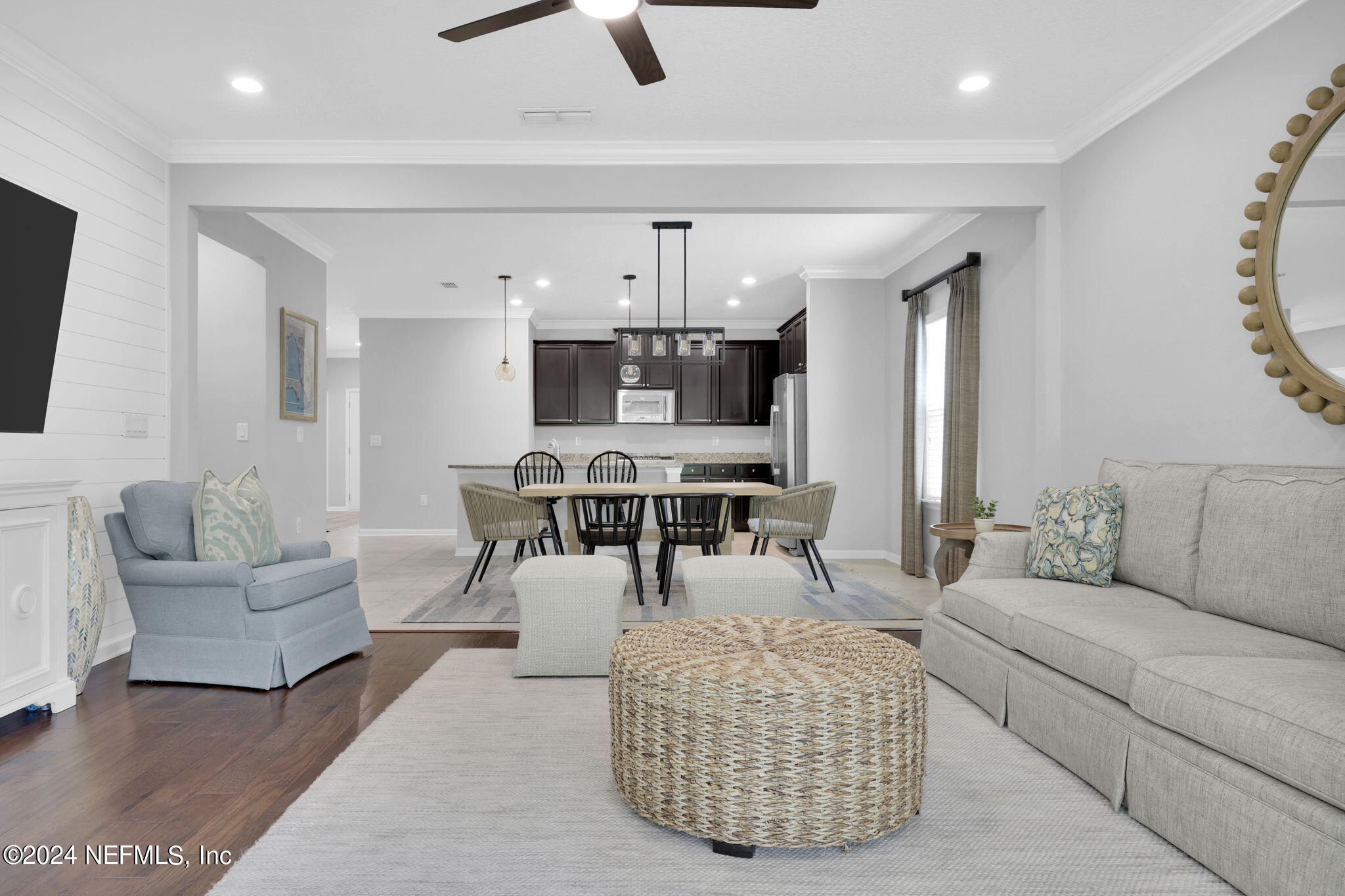 110 OLD CARRIAGE Court