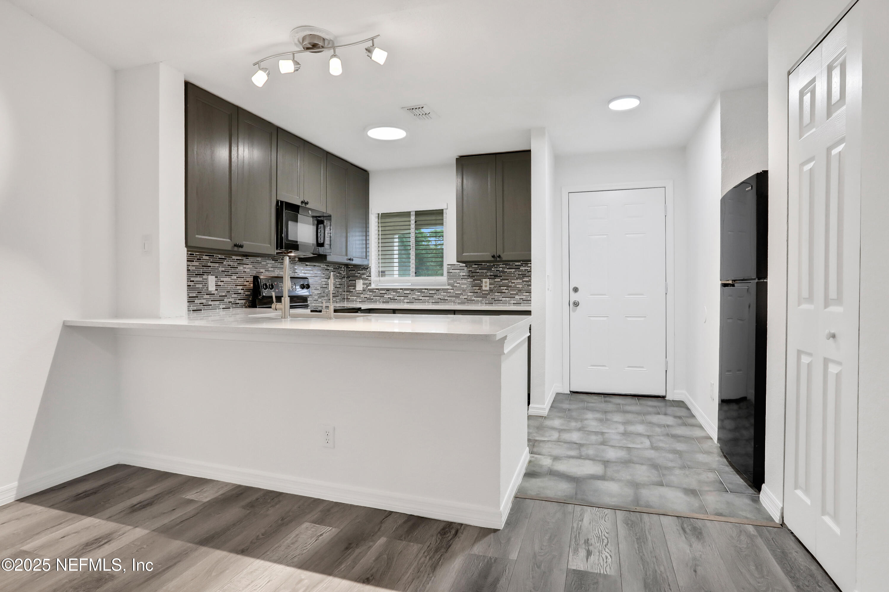 7 ARBOR CLUB Drive, 317