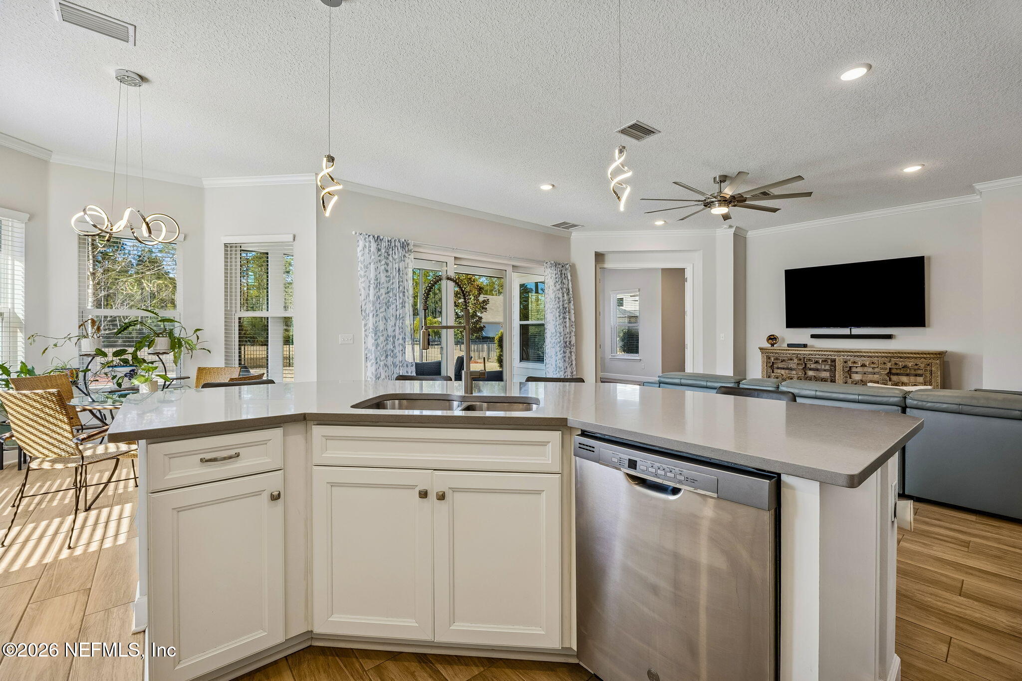 378 VILLAGE GRANDE Drive