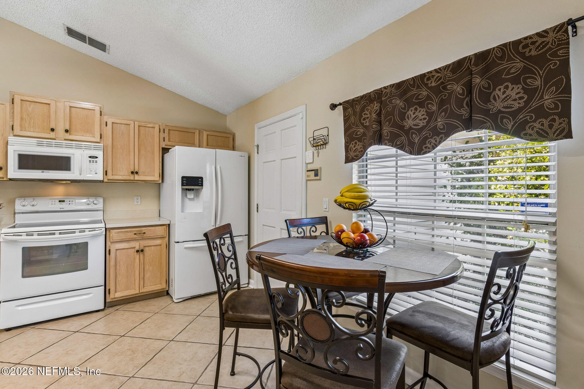 4584 ARROW WIND Lane
