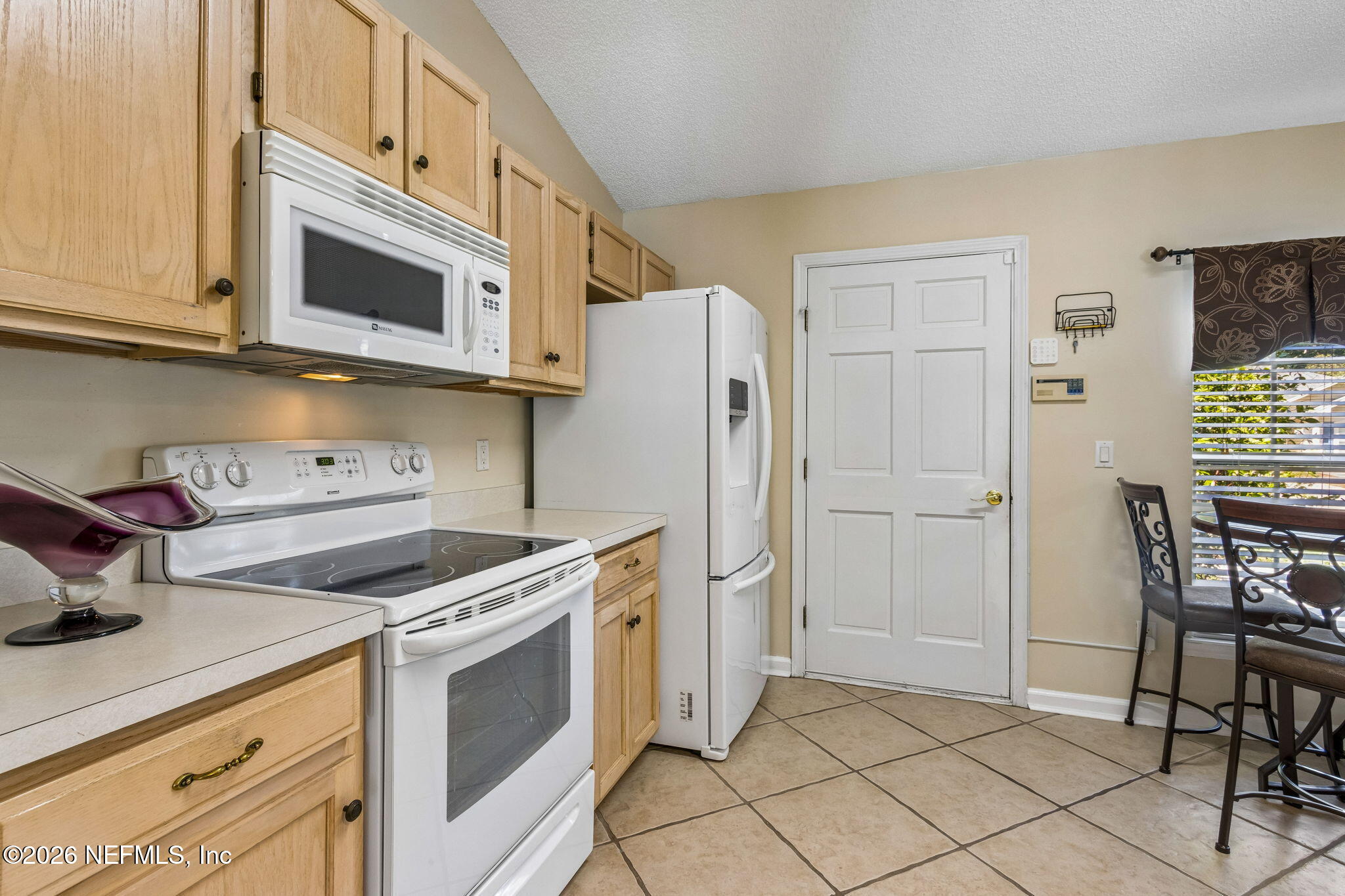 4584 ARROW WIND Lane
