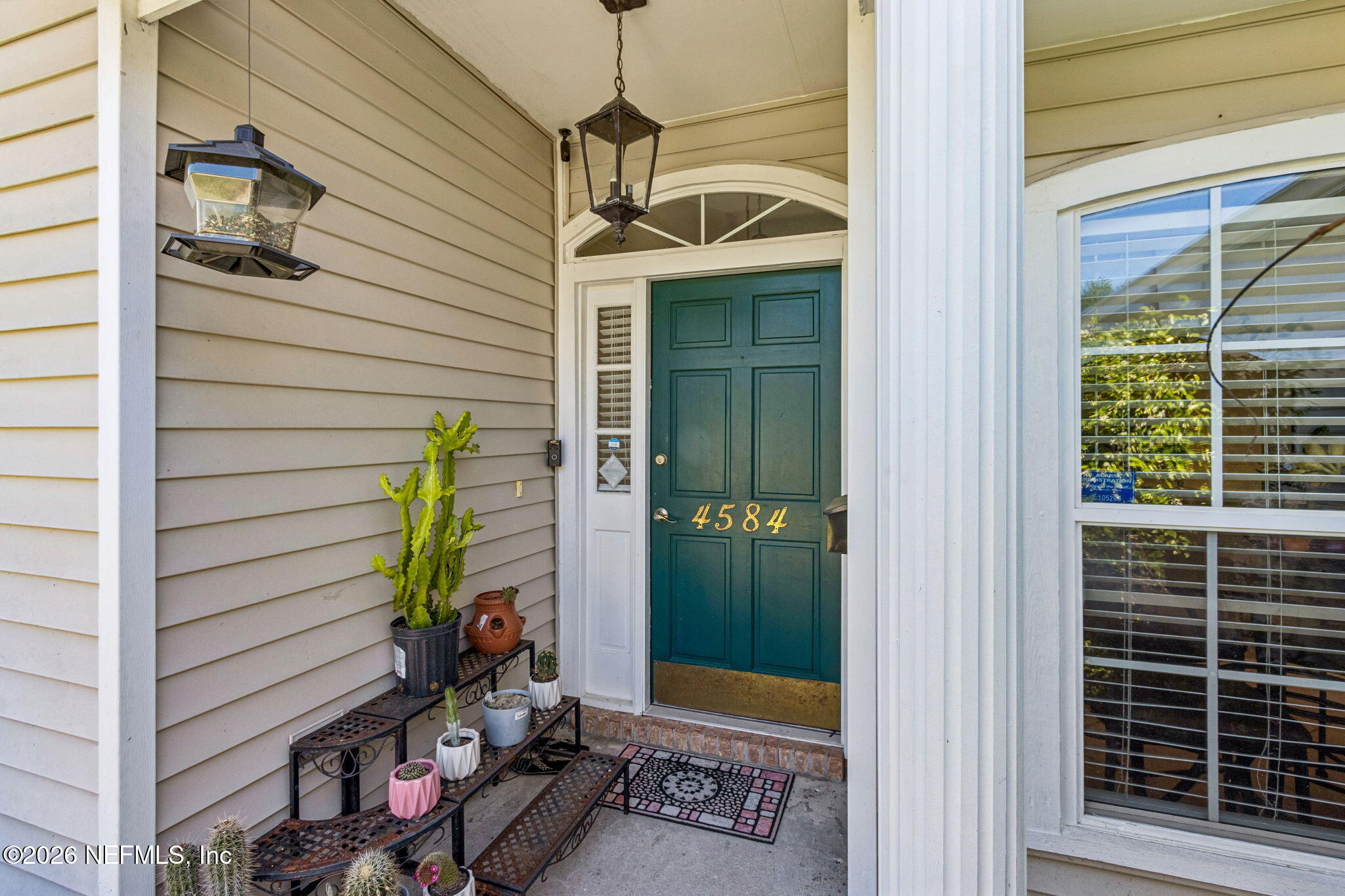 4584 ARROW WIND Lane