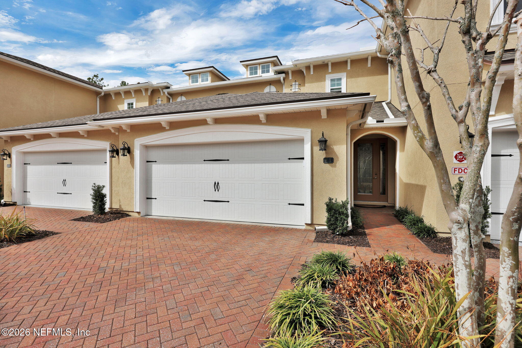 83 OYSTER BAY Way