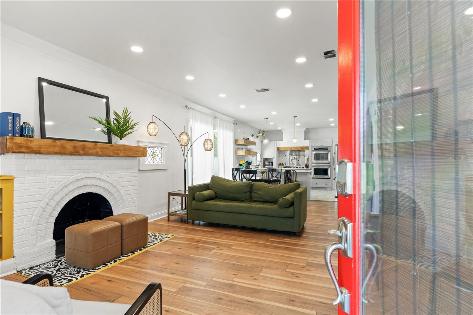 324 W HAYA ST