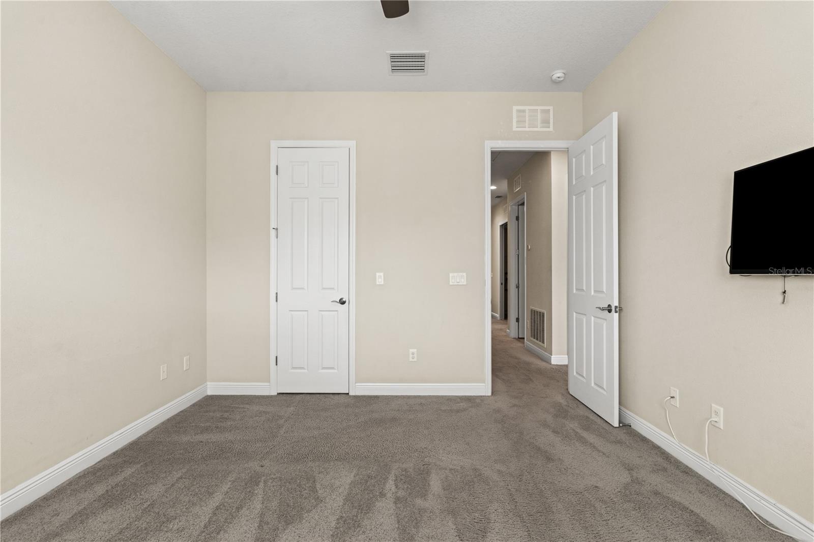 606 S LINCOLN AVE #2
