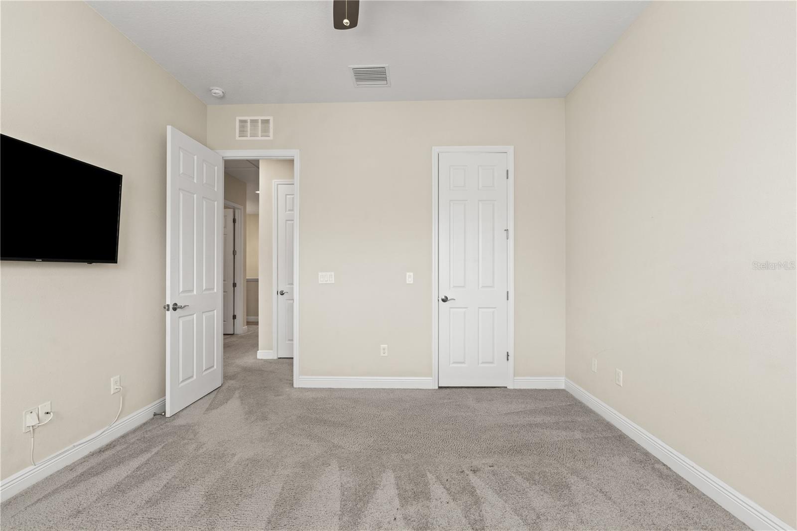 606 S LINCOLN AVE #2