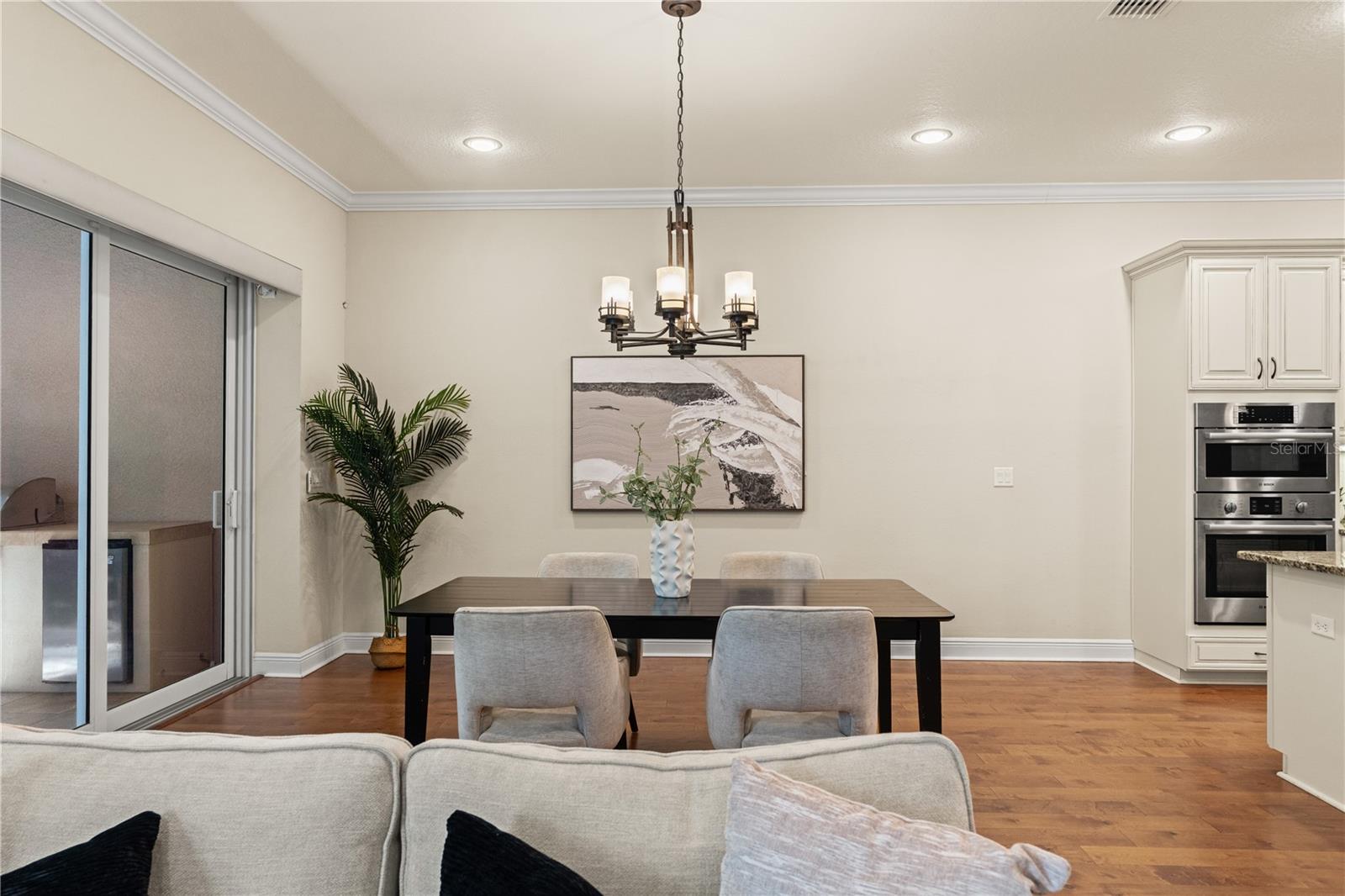 606 S LINCOLN AVE #2