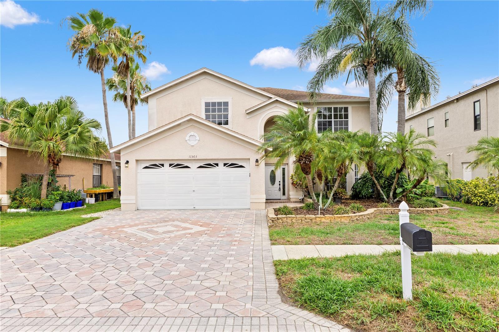 11503 WHISPERING HOLLOW DR