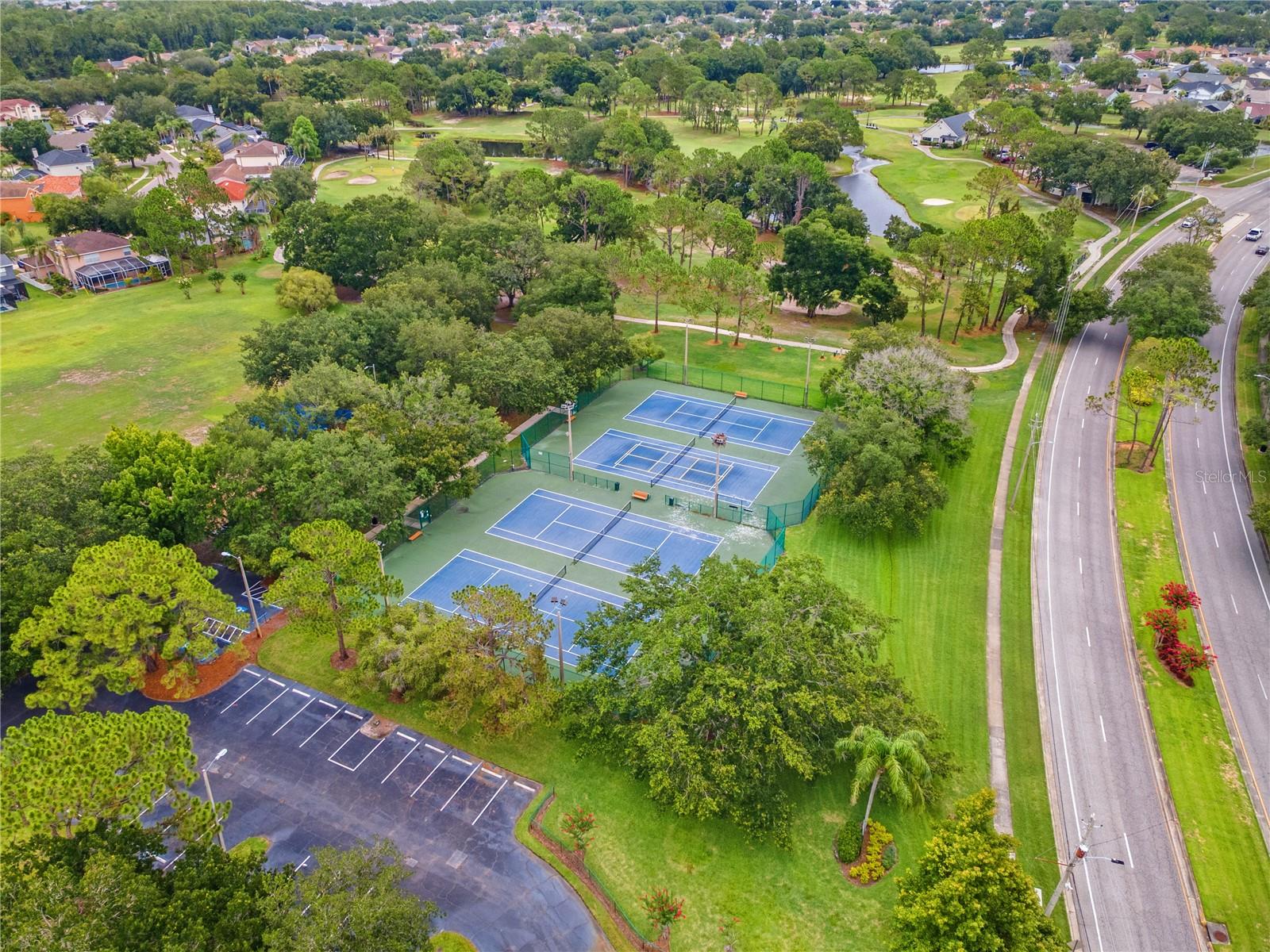 11503 WHISPERING HOLLOW DR
