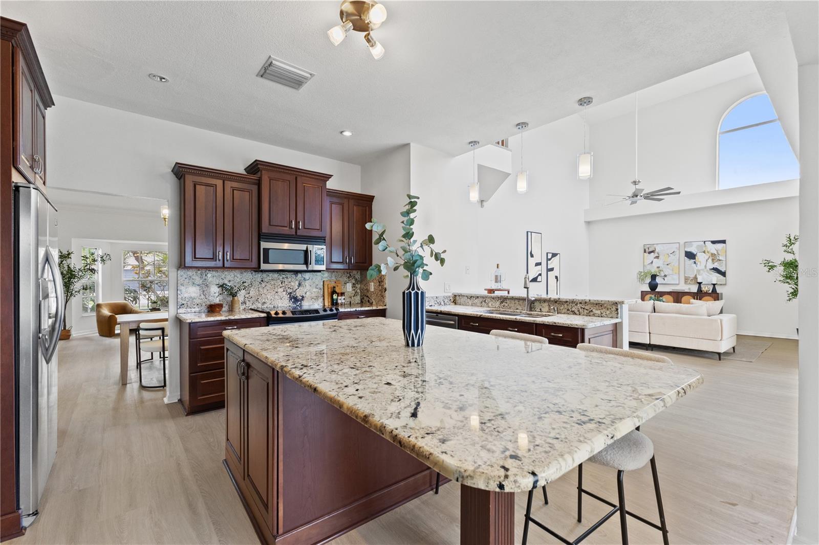 11503 WHISPERING HOLLOW DR