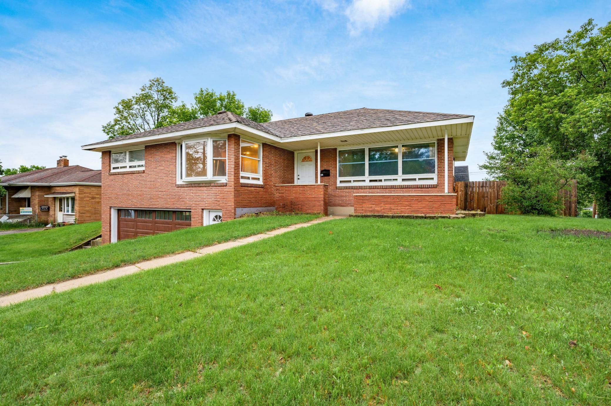 224 S Pokegama Avenue