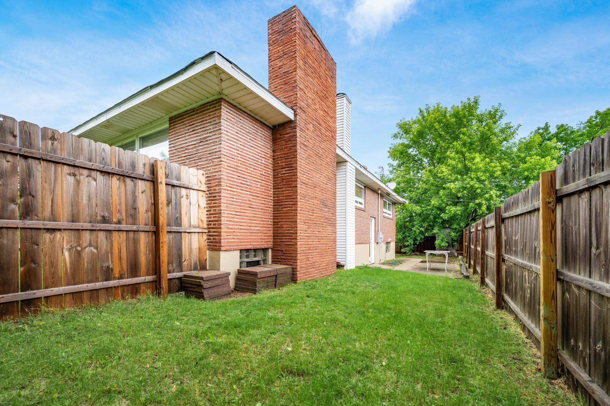 224 S Pokegama Avenue