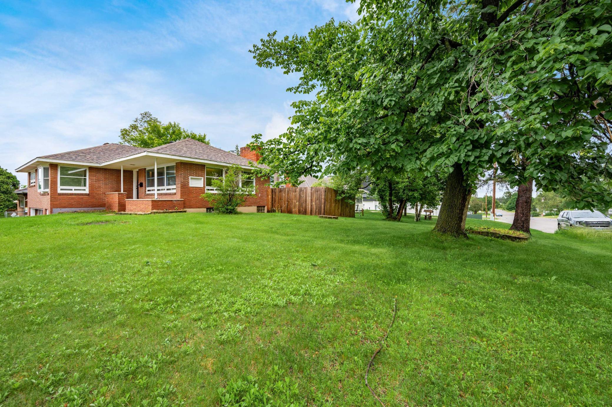 224 S Pokegama Avenue