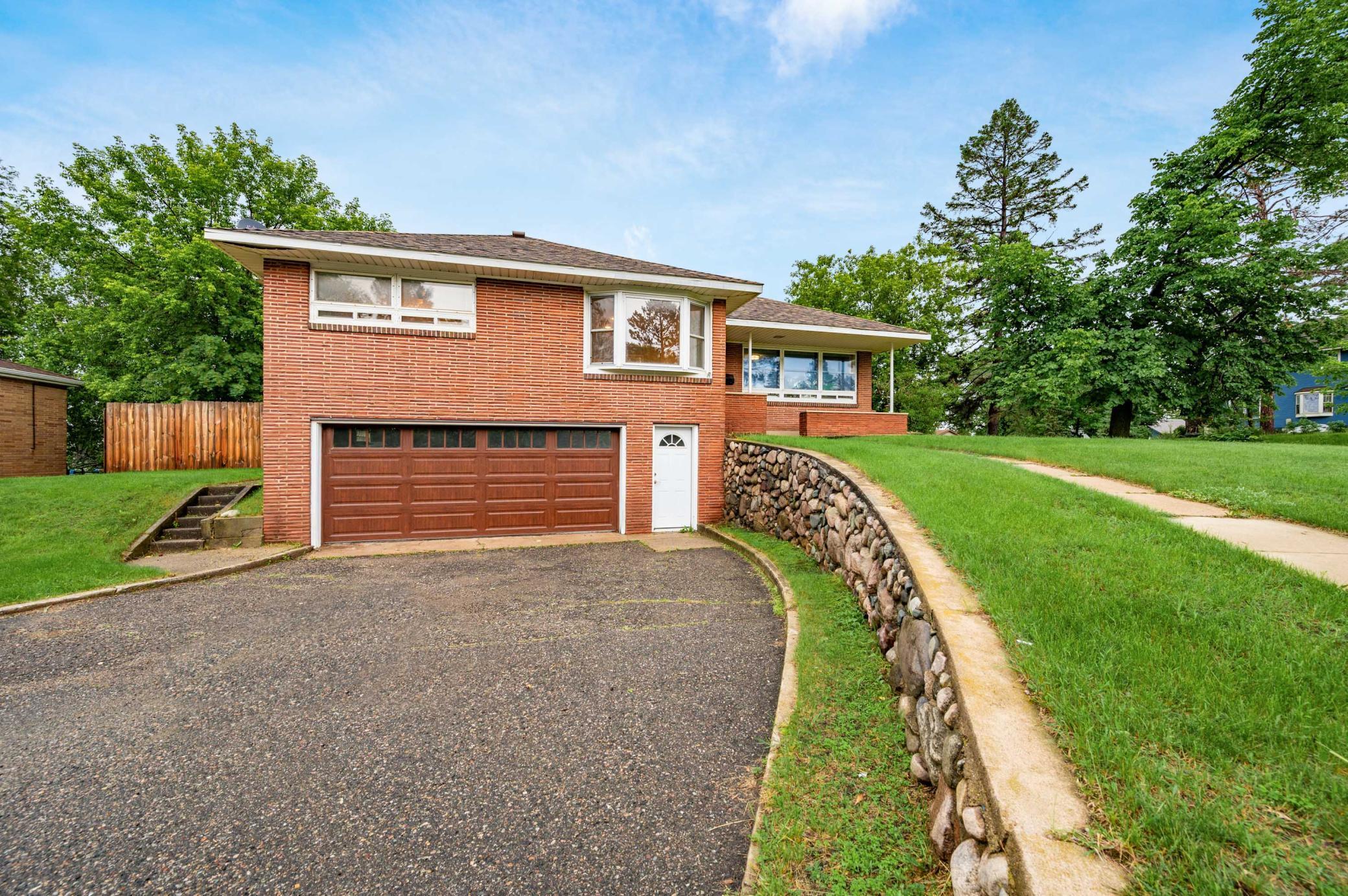 224 S Pokegama Avenue