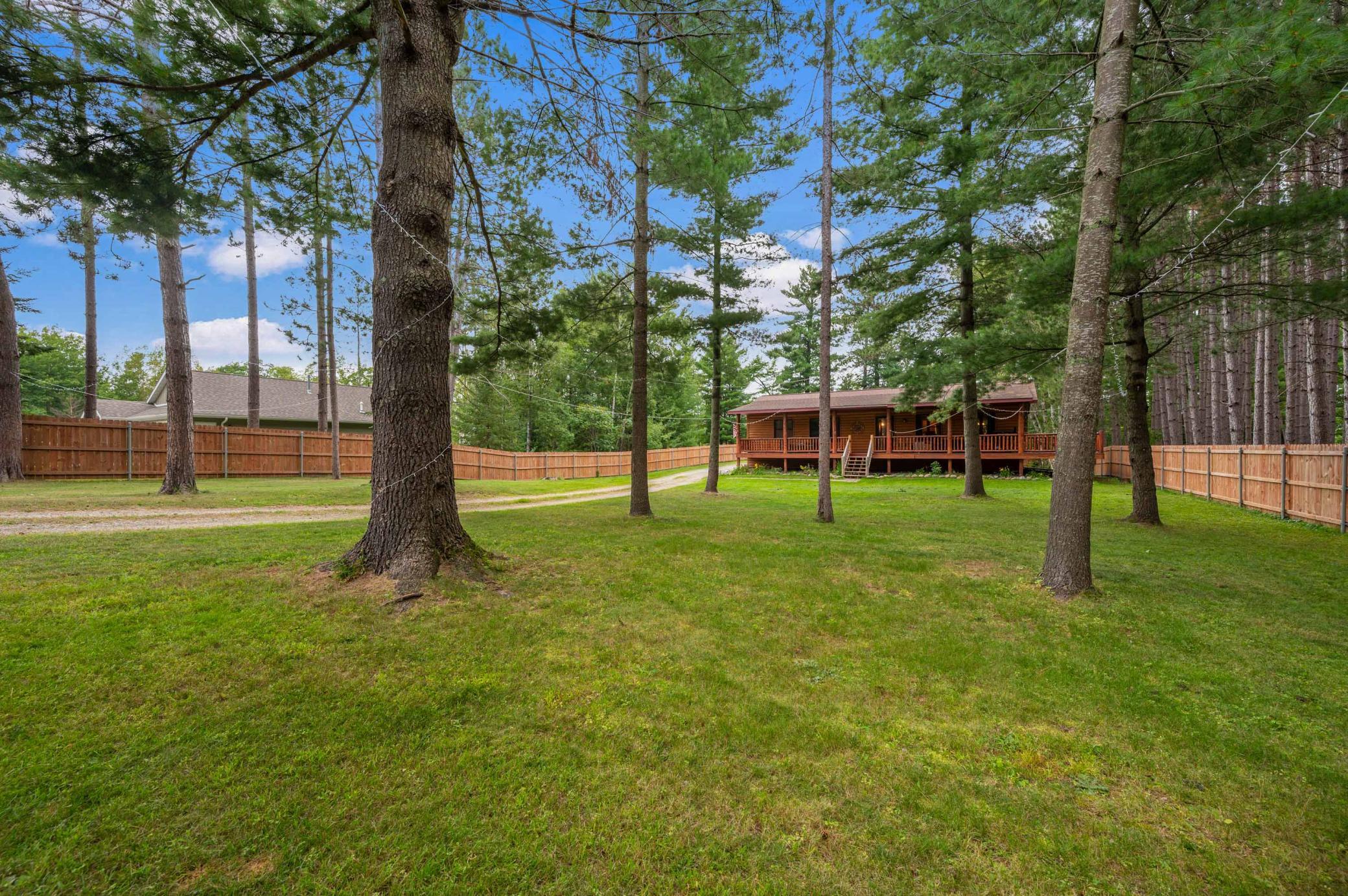 1103 Lakewood Lane