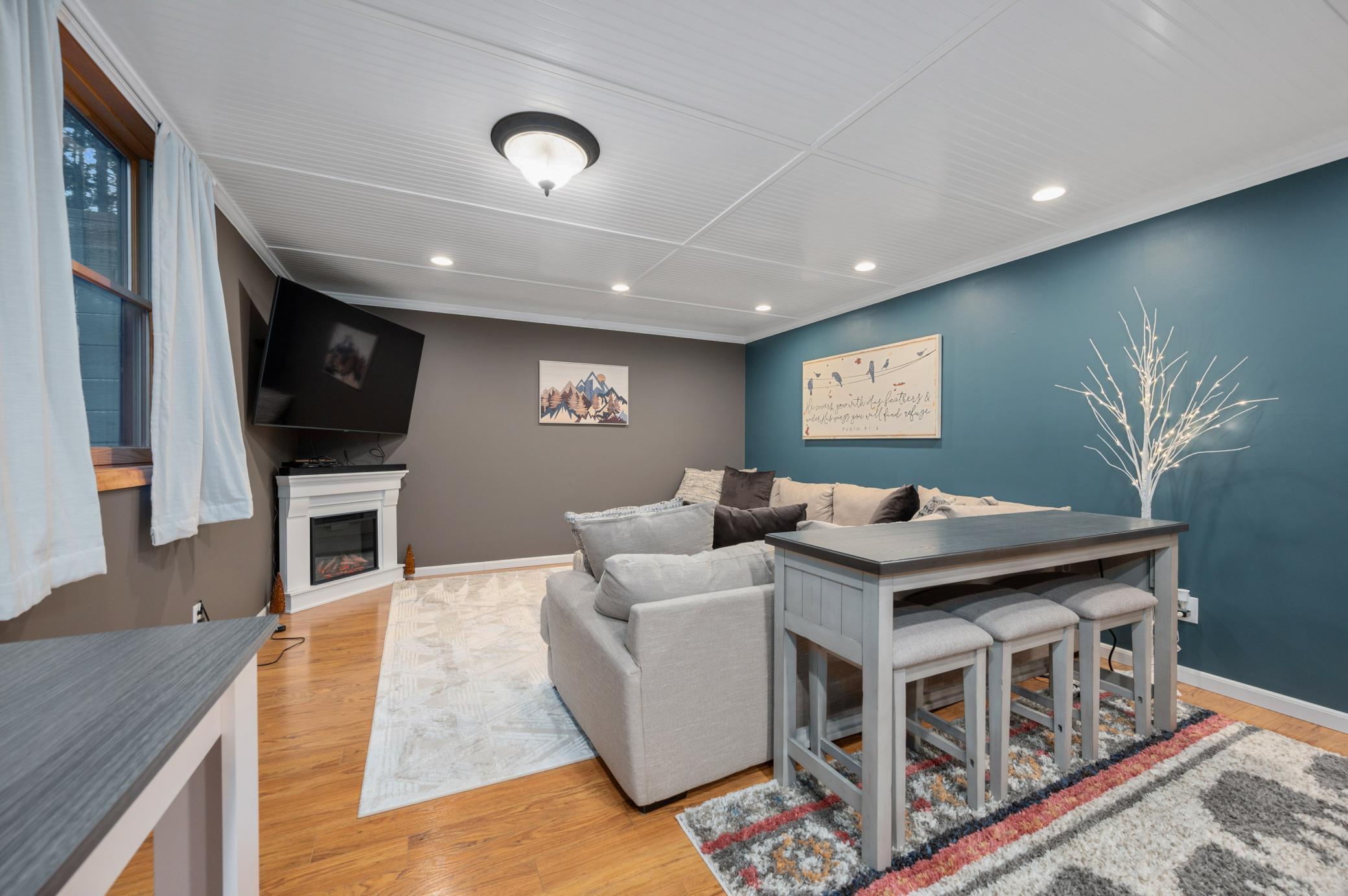 1103 Lakewood Lane