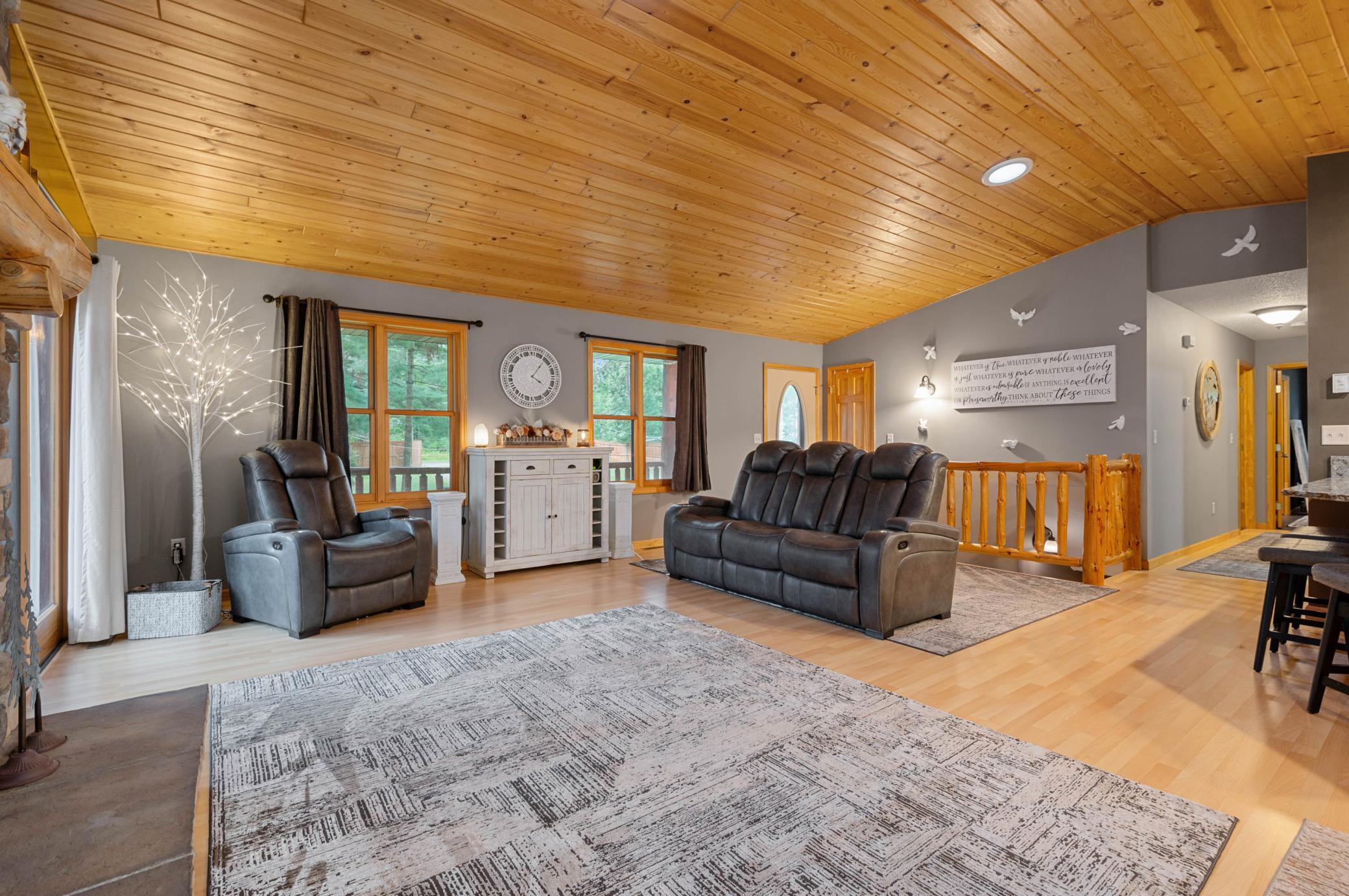1103 Lakewood Lane
