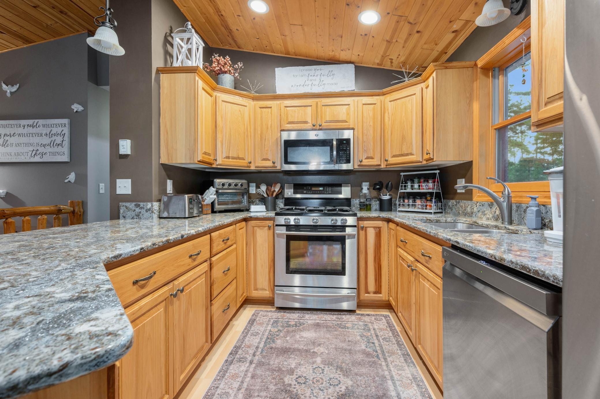 1103 Lakewood Lane