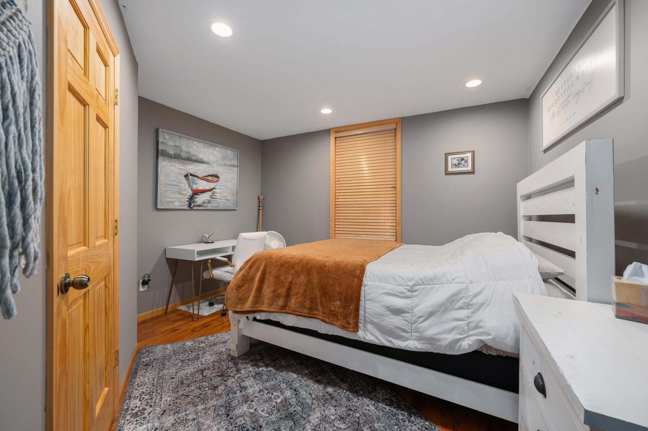 1103 Lakewood Lane