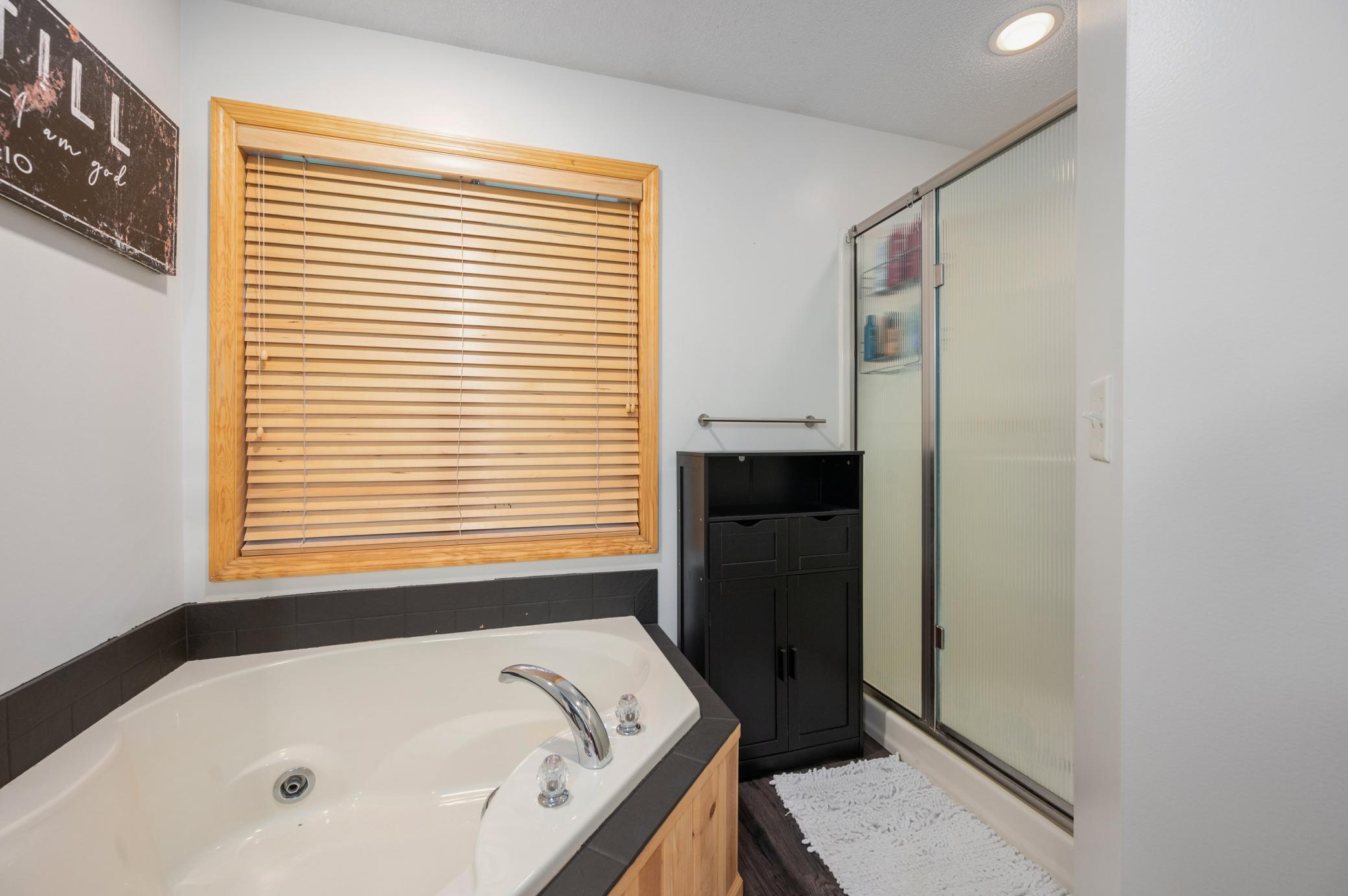 1103 Lakewood Lane