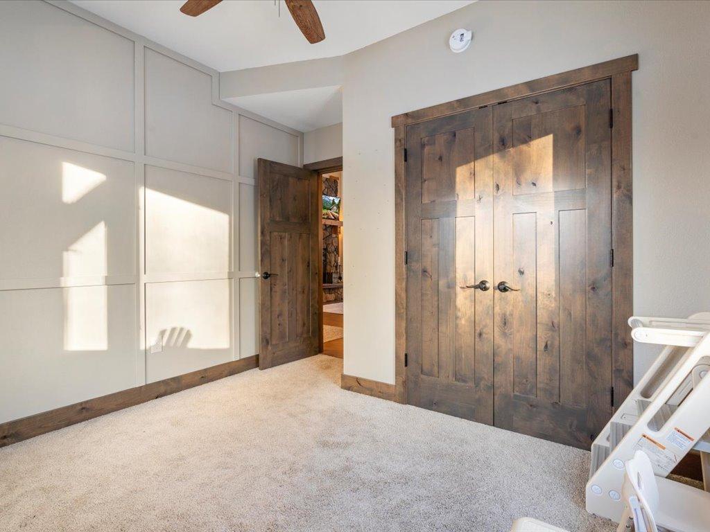 37232 Twin Fawns Lane