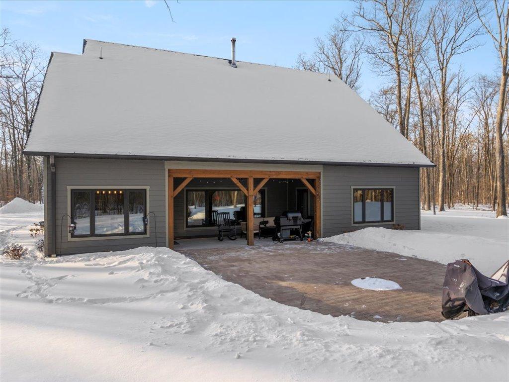 37232 Twin Fawns Lane