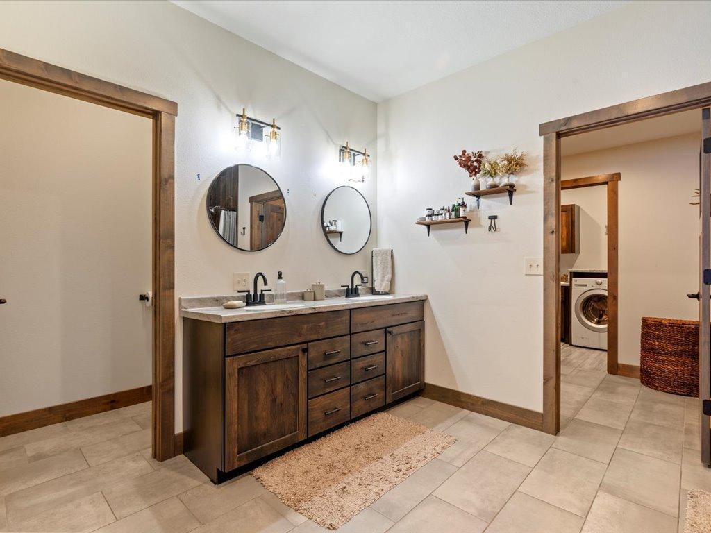 37232 Twin Fawns Lane