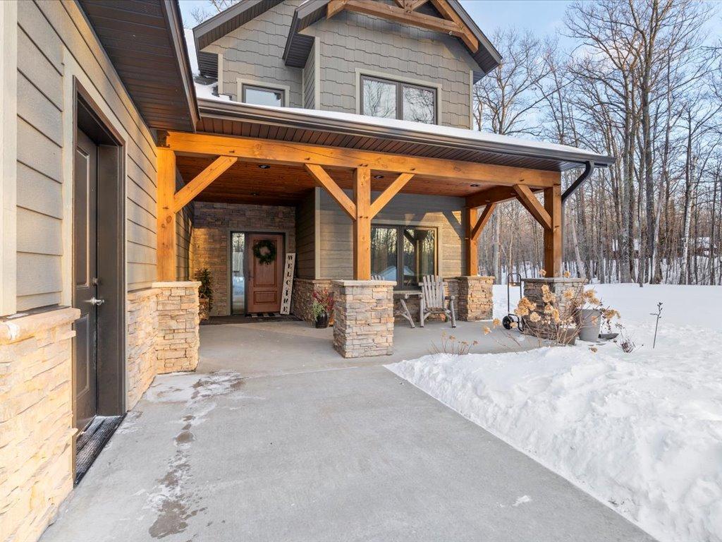 37232 Twin Fawns Lane