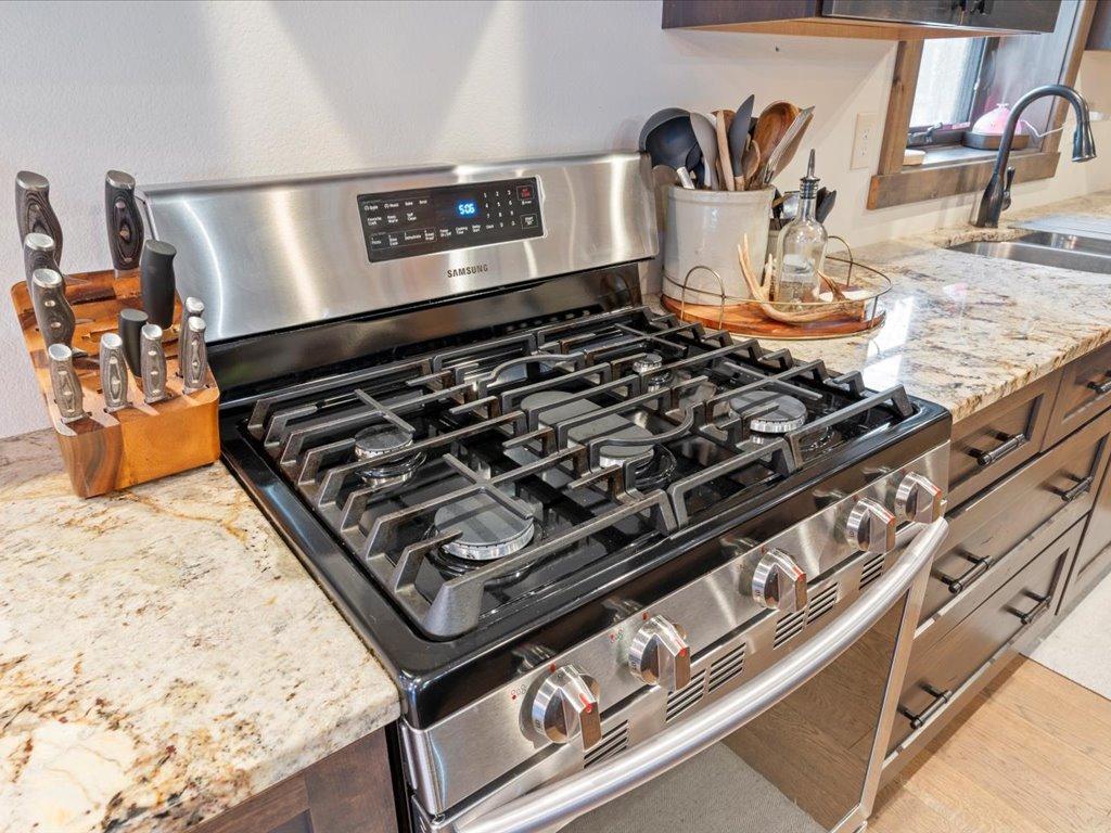 37232 Twin Fawns Lane