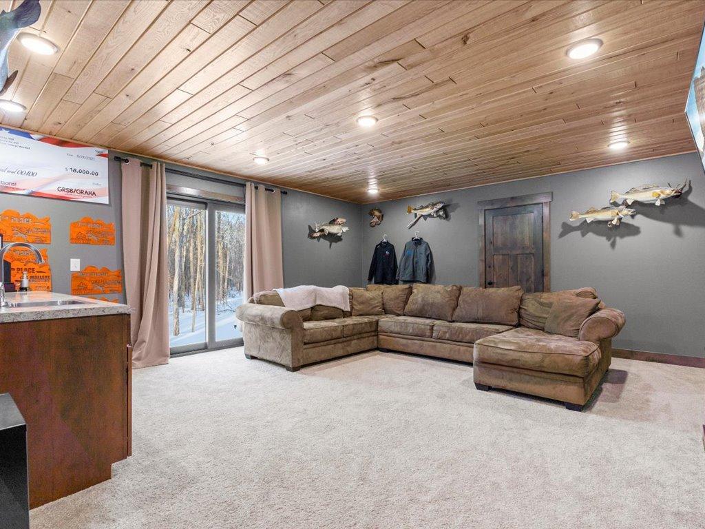 37232 Twin Fawns Lane