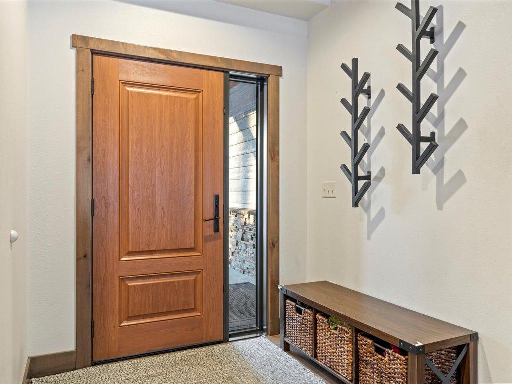 37232 Twin Fawns Lane