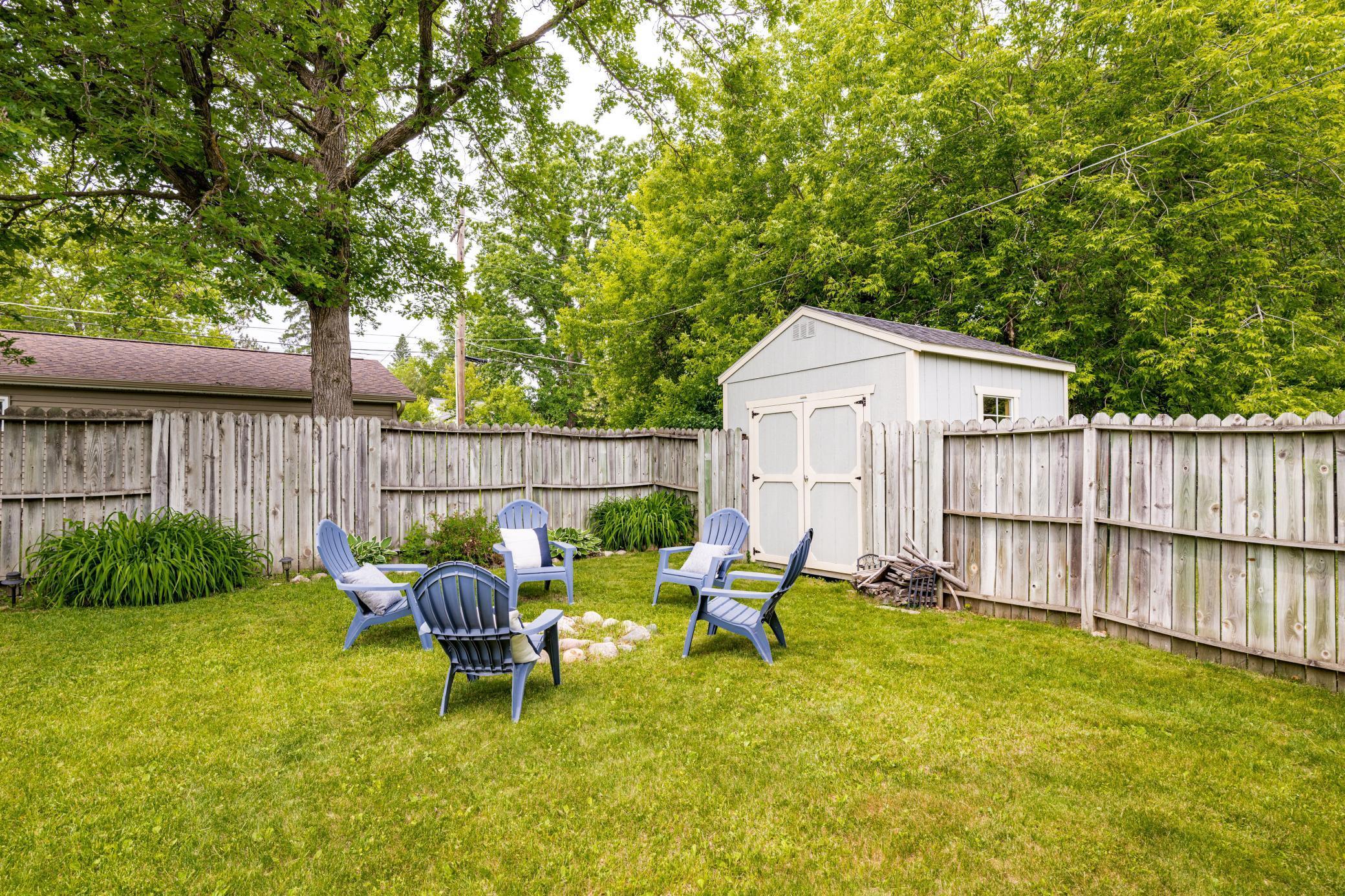 611 NE 11th AVE
