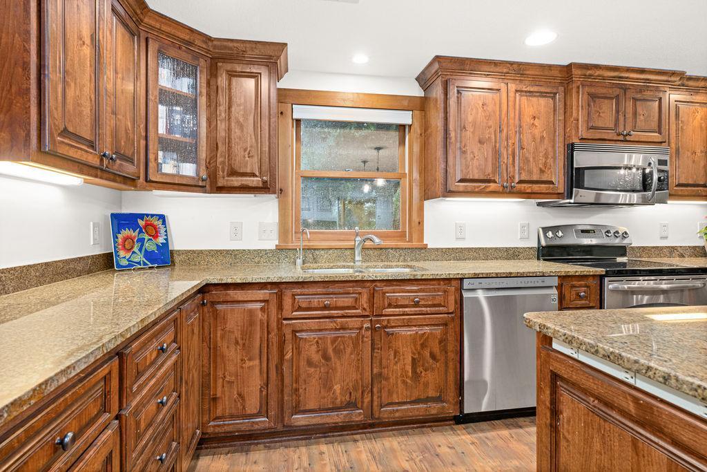 18732 Sugar Lake Trail