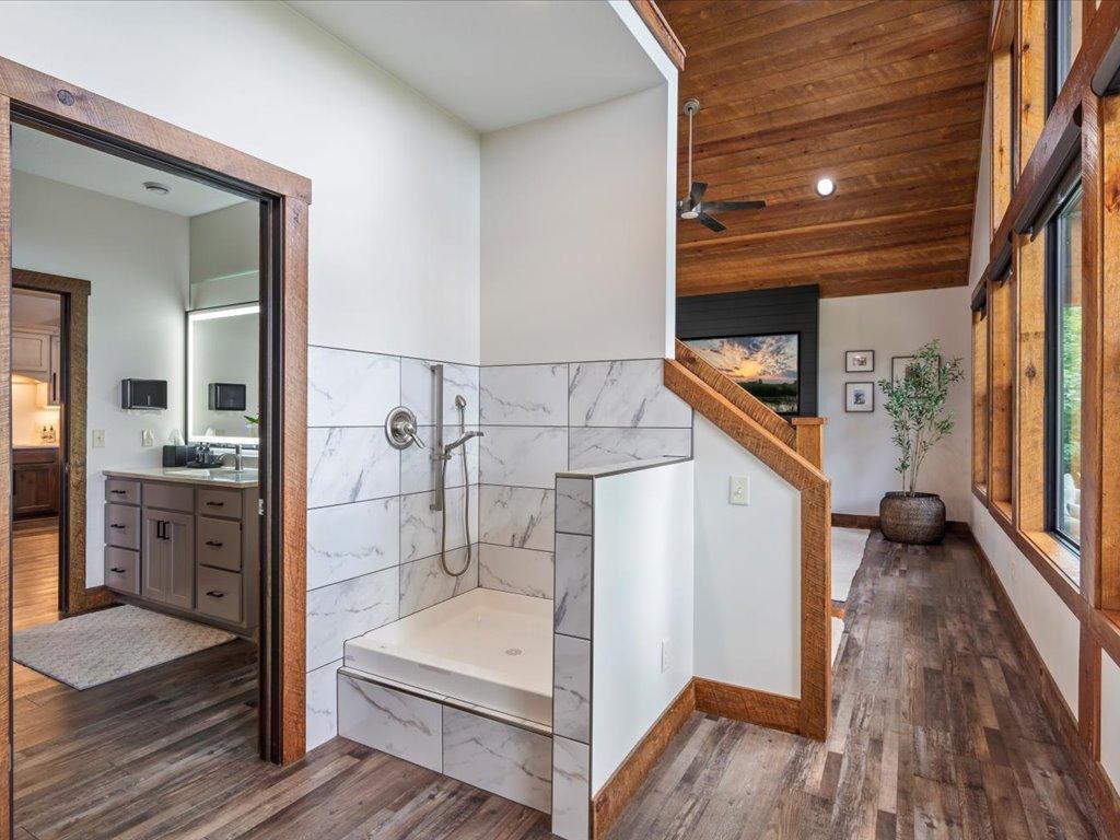 18128 Badger Road
