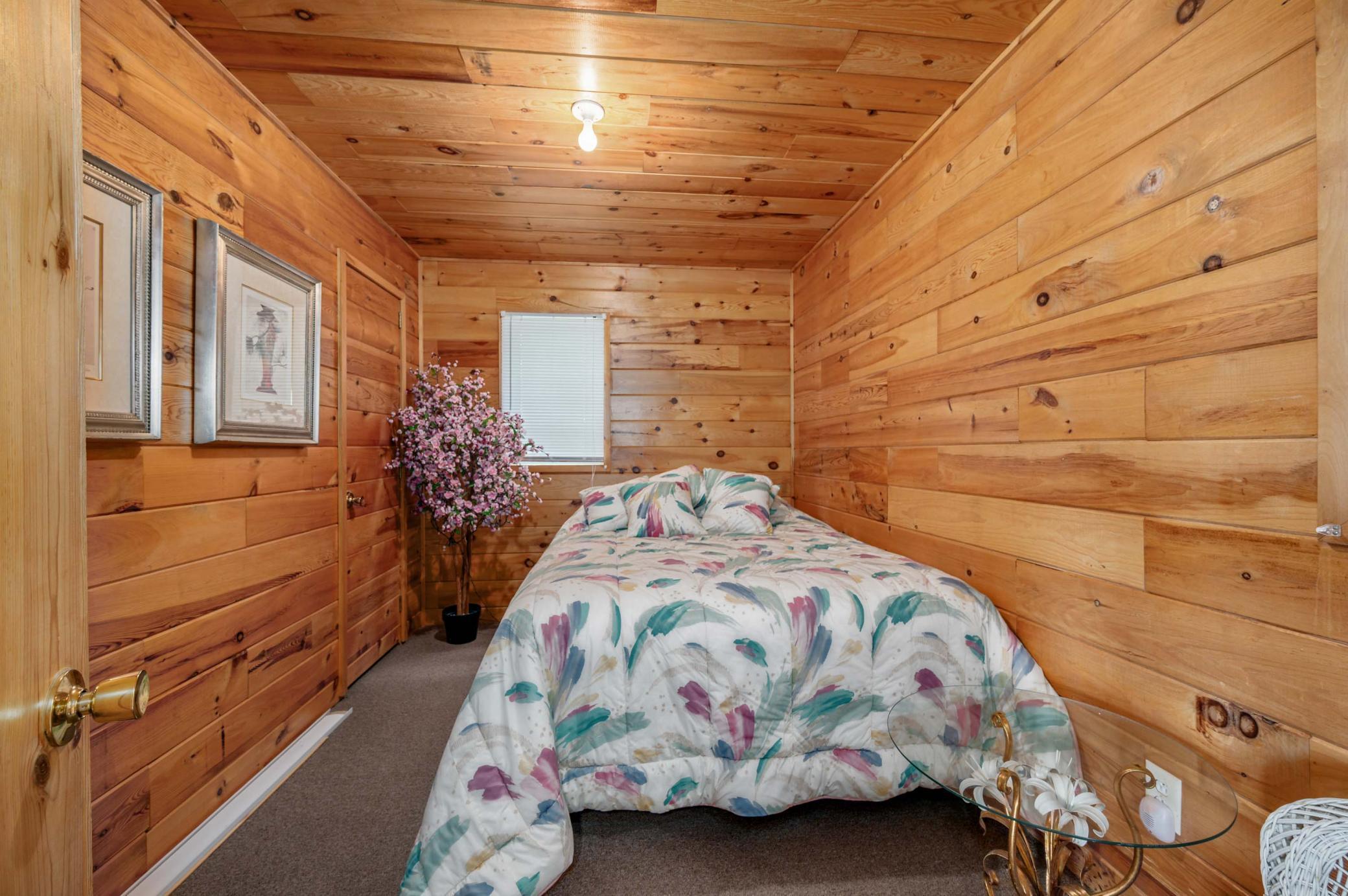 49802 Long Lake Trail