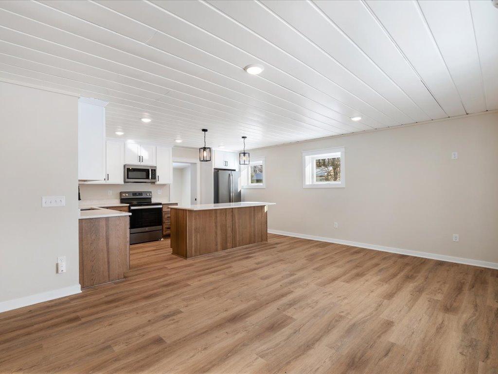 33177 Crystal Springs Road