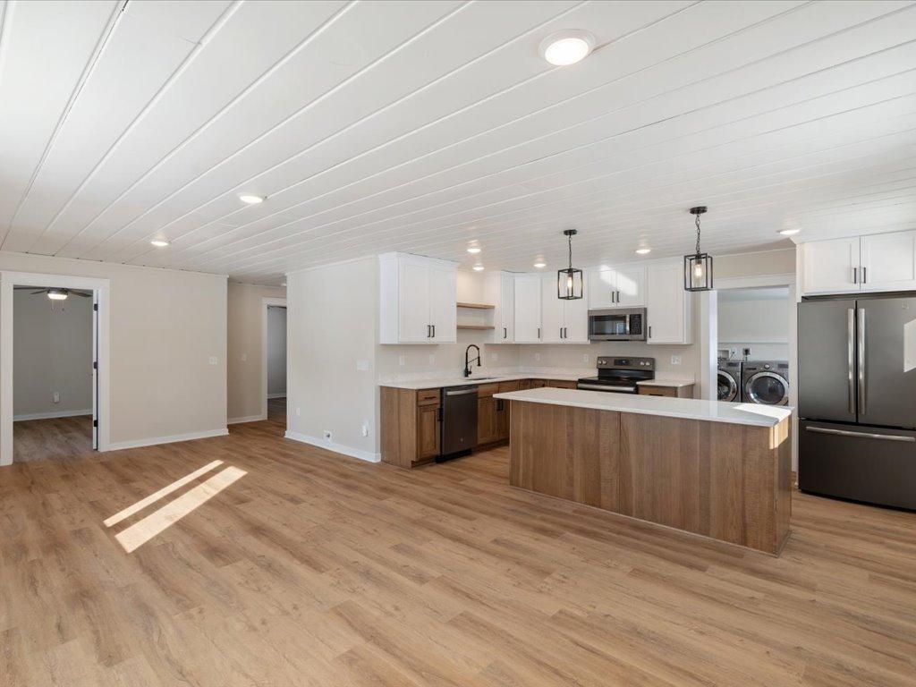 33177 Crystal Springs Road