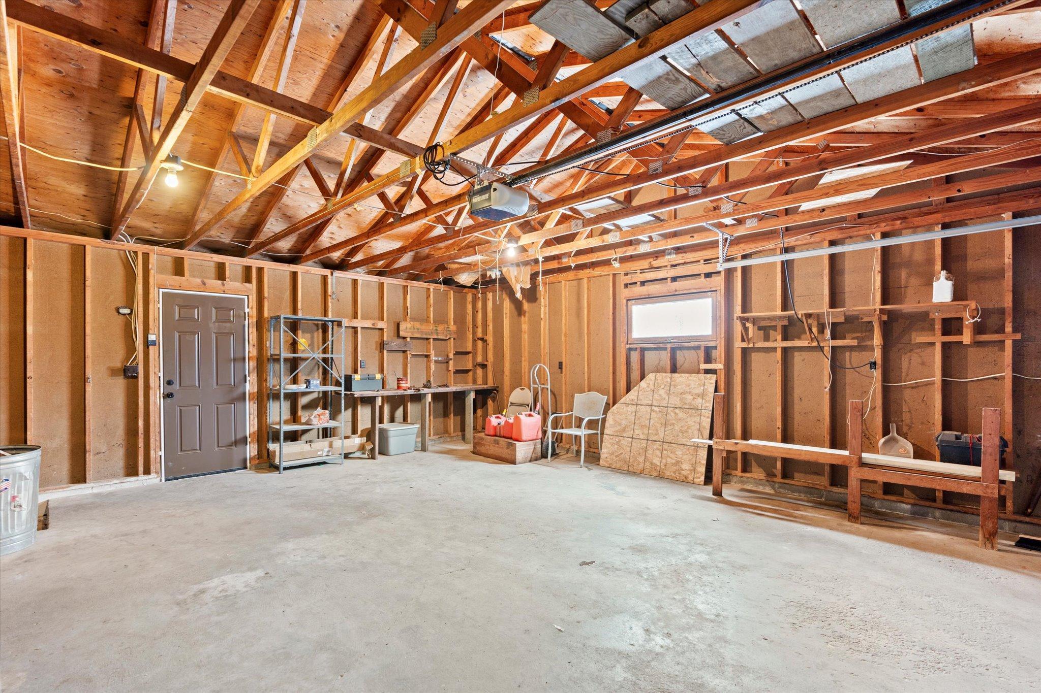 37098 Woodland Drive
