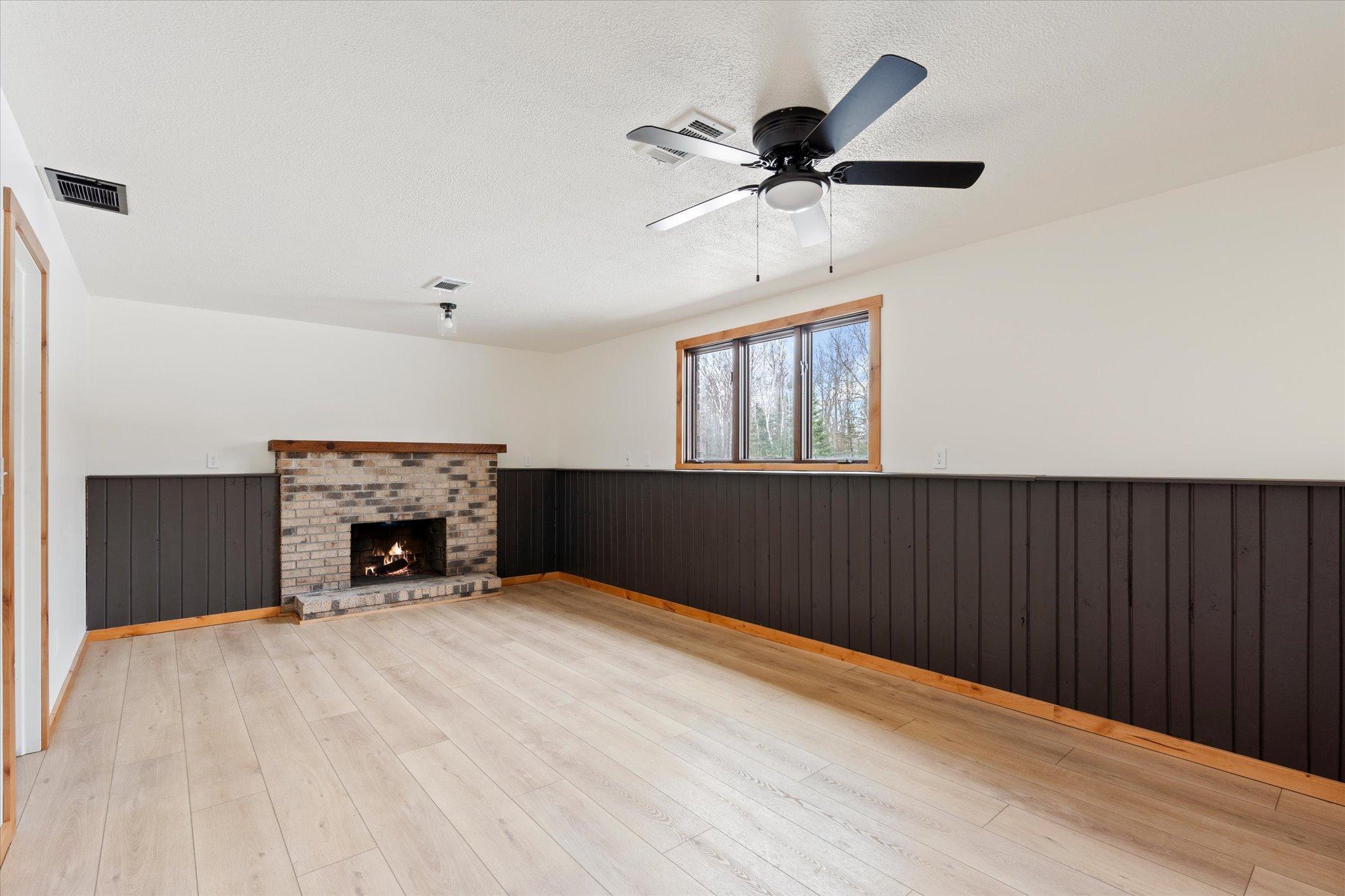 37098 Woodland Drive